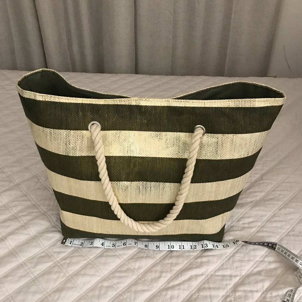 Straw Bag - Picture 3 of 4